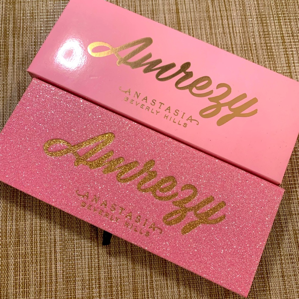 ANASTASIA BEVERLY HILLS AMREZY